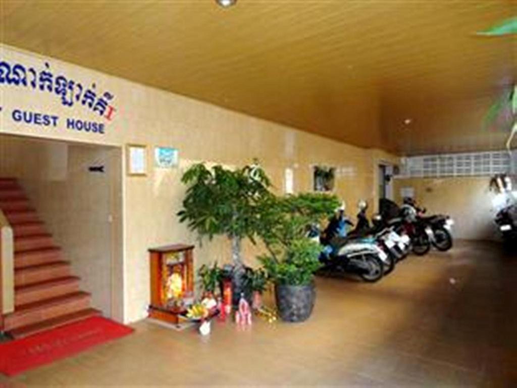 Lucky 1 Guesthouse Phnom Penh Exterior photo