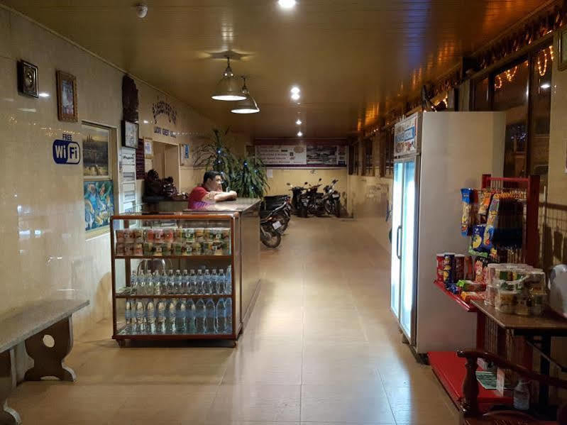 Lucky 1 Guesthouse Phnom Penh Exterior photo