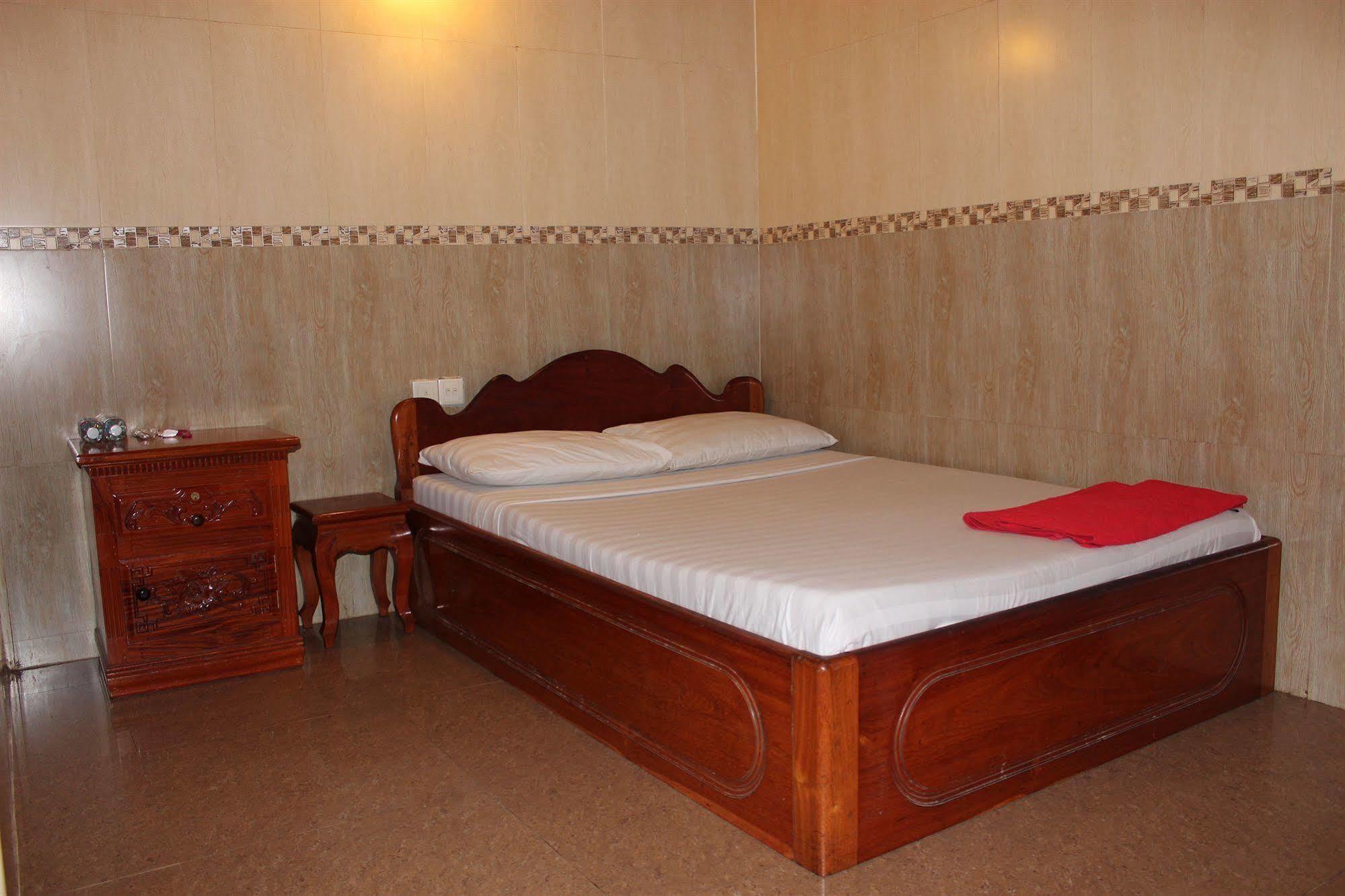 Lucky 1 Guesthouse Phnom Penh Exterior photo