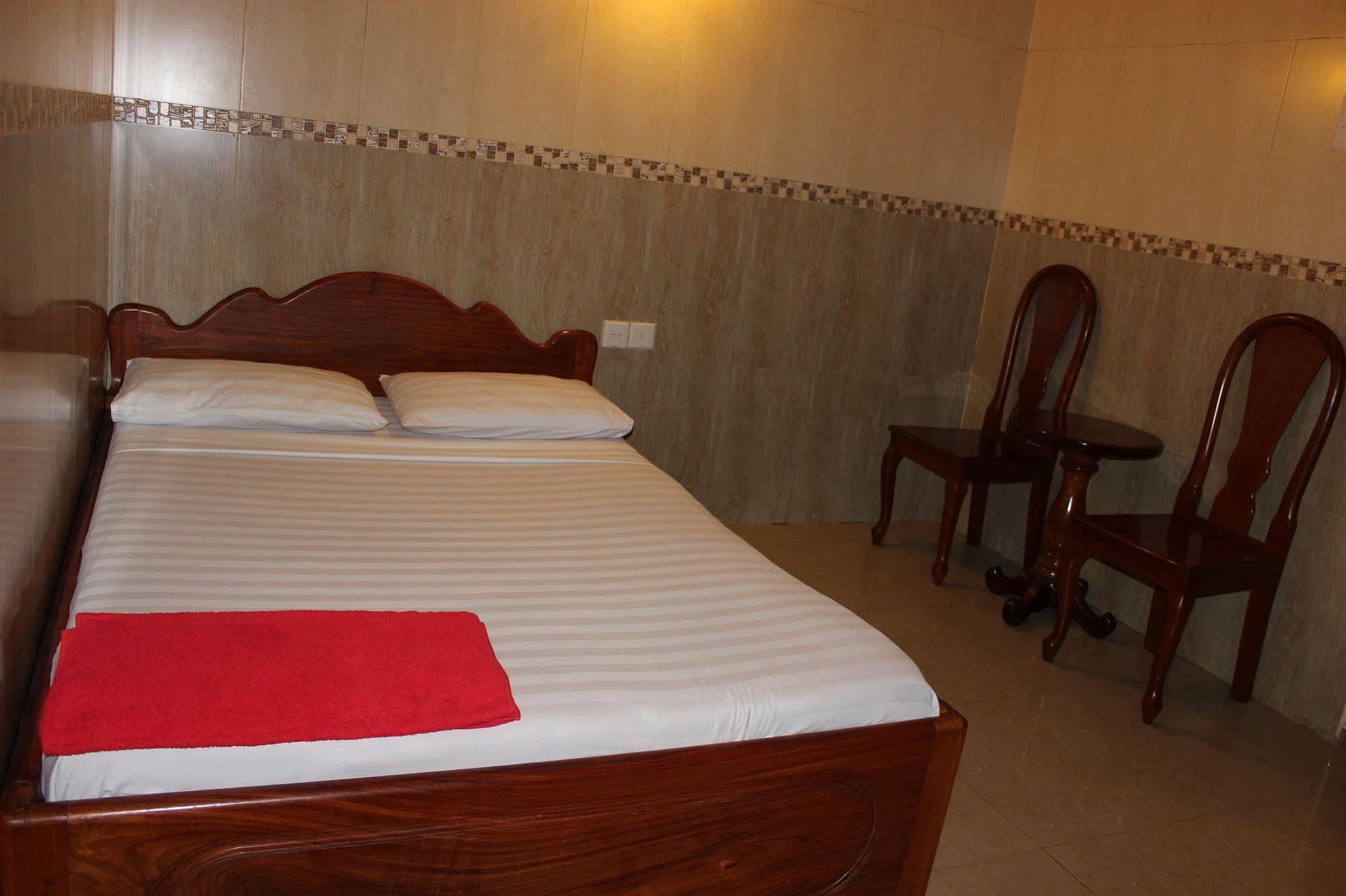 Lucky 1 Guesthouse Phnom Penh Exterior photo